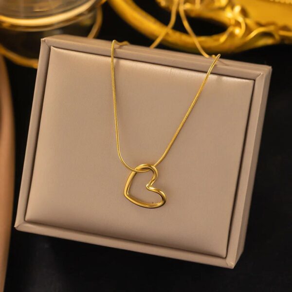 CADENA CORAZON ACERO 316L CON BAÑO DE 18K - Imagen 3