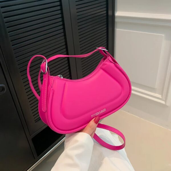 BANDOLERO FUCSIA STRAP AJUSTABLE EN CUERO PU